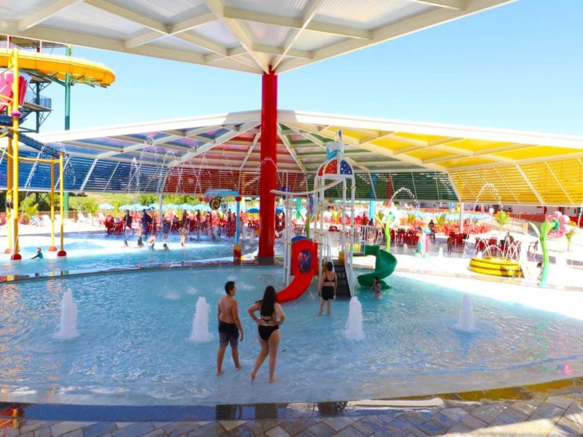 Caldas Novas Imperio Romano Com 1 Dia No Acqua Park Bagian luar foto